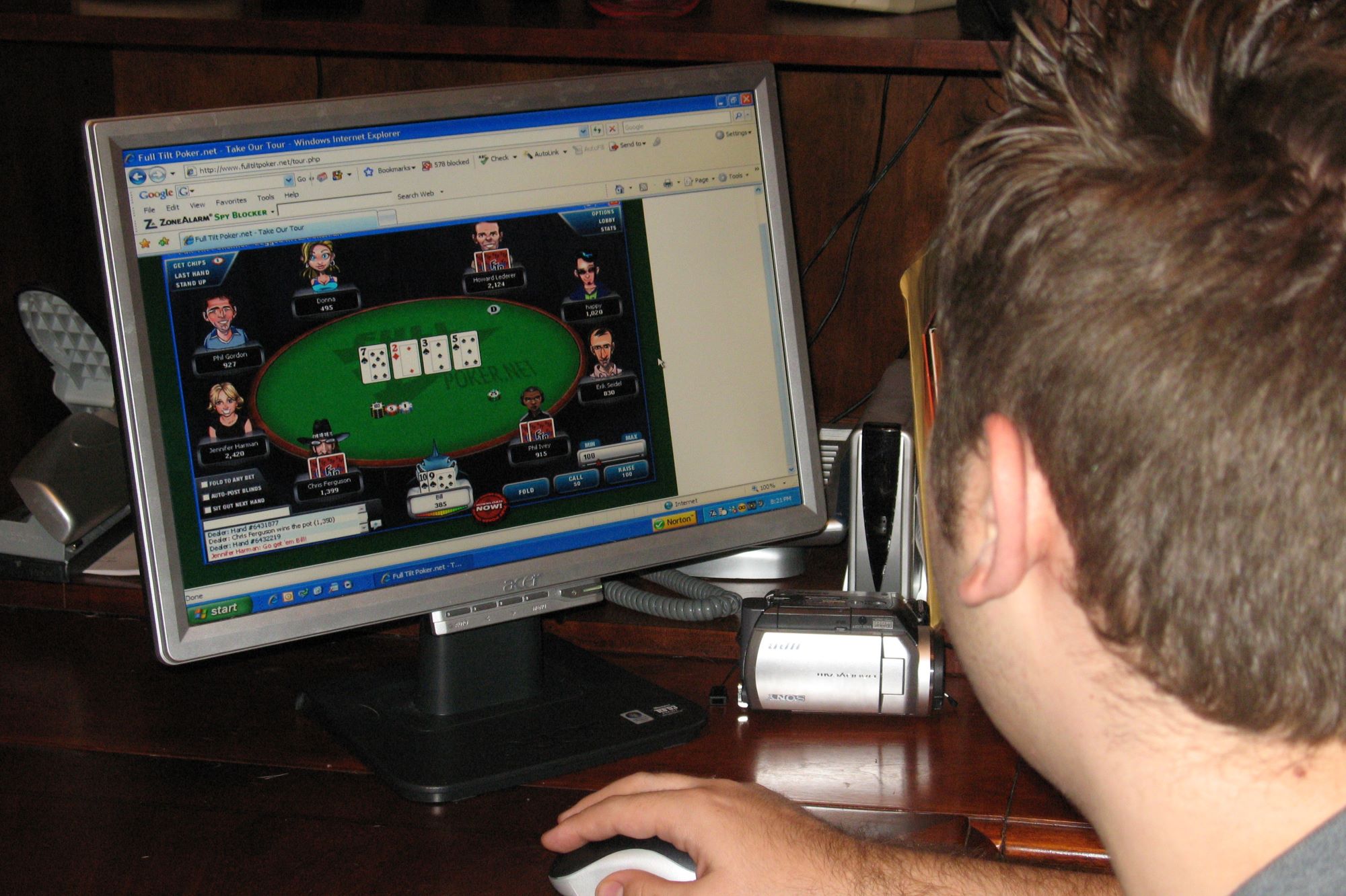 Why are tournaments a big deal in online casinos?